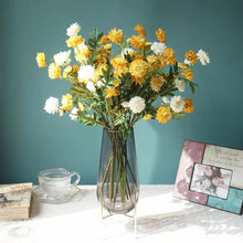 Load image into Gallery viewer, Daisy Iceland Artificial Silk Flower 52cm Stem DAISY005-008
